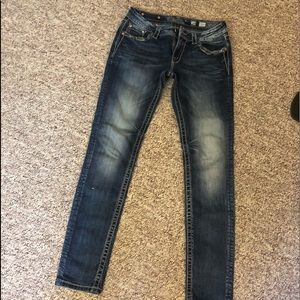Miss Me jeans size 29- barely worn! Pretty pockets
